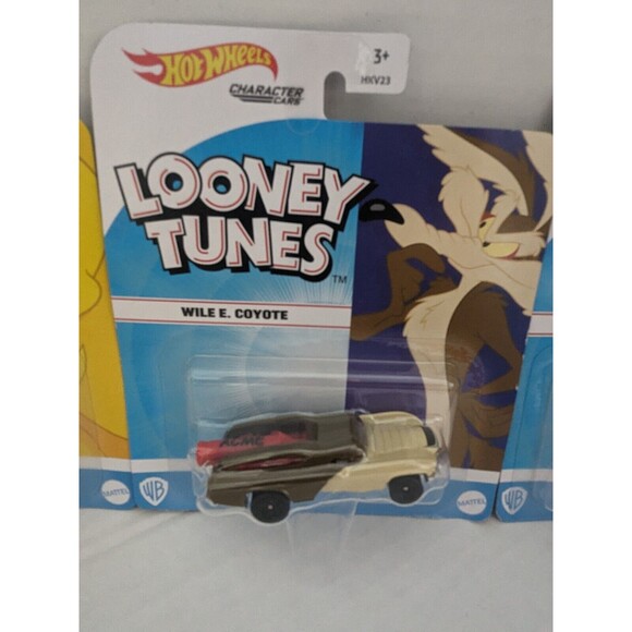 Hot Wheels Looney Tunes Tweety, Road Runner,  Daffy Duck, Wile E Coyote Lot Of 4 - Picture 5 of 8